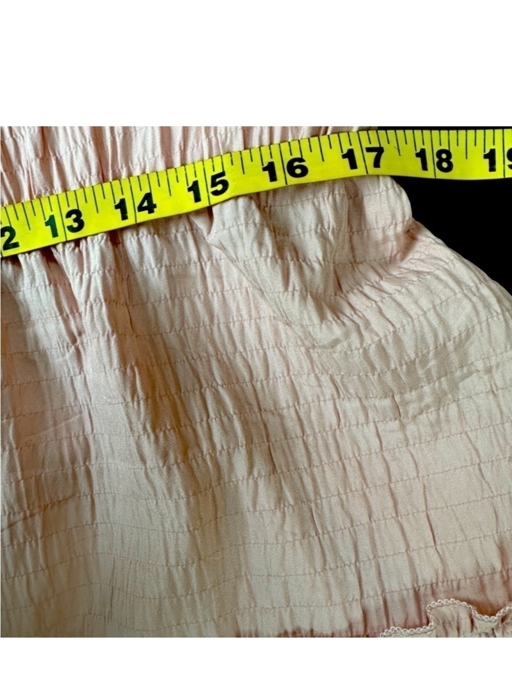 Ruffle tiered mini skirt in a pink crinkle fabric - Picture 5 of 7